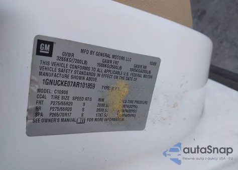 2010 Chevrolet Suburban 1500 Ltz z USA, uszkodzony, nr VIN 1GNUCKE07AR101859